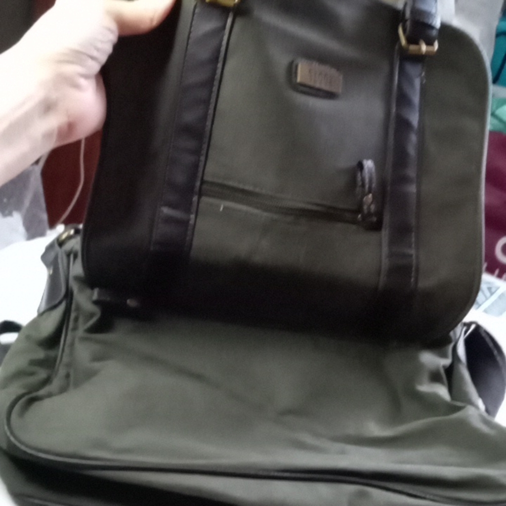 Roots Crossbody,   Authentic - Picture 6 of 16